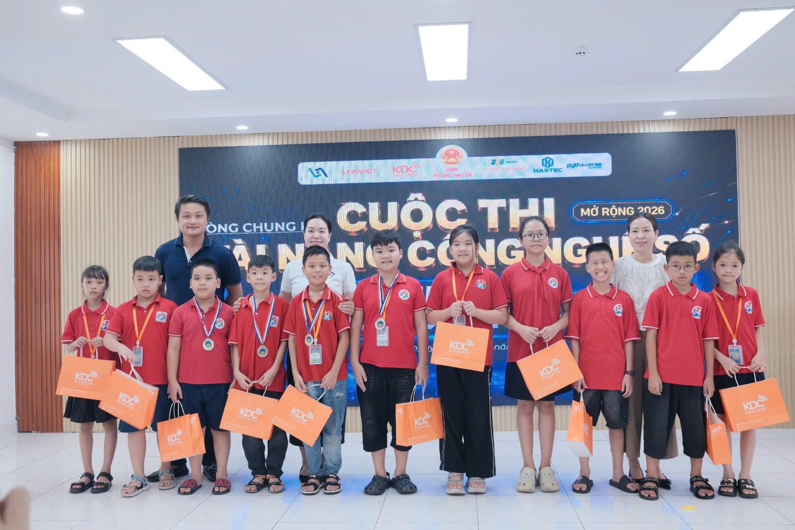Vòng Chung kết Cuộc thi Tài năng Công nghệ số mở rộng lần thứ Nhất (Phu Lien Tech Open 2026) – ảnh 7
