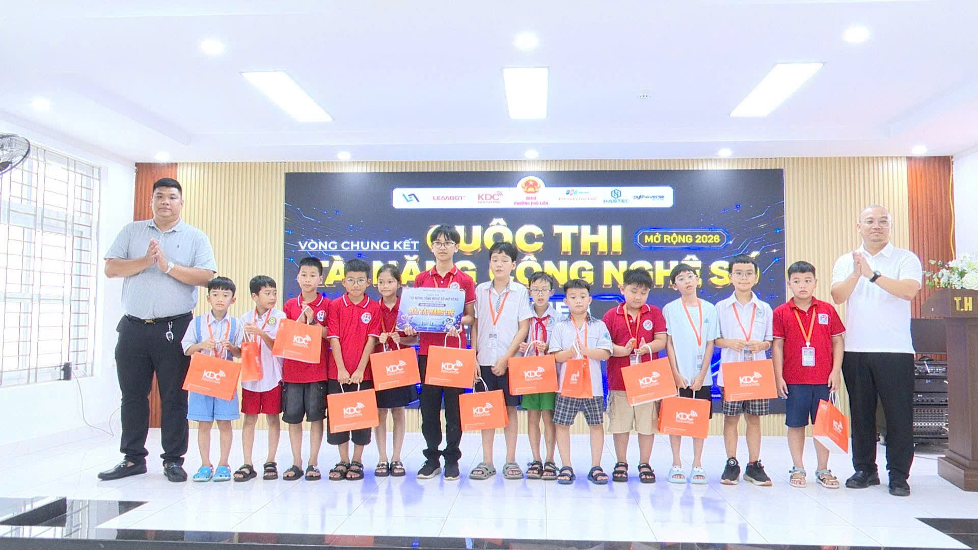 Vòng Chung kết Cuộc thi Tài năng Công nghệ số mở rộng lần thứ Nhất (Phu Lien Tech Open 2026) – ảnh 13